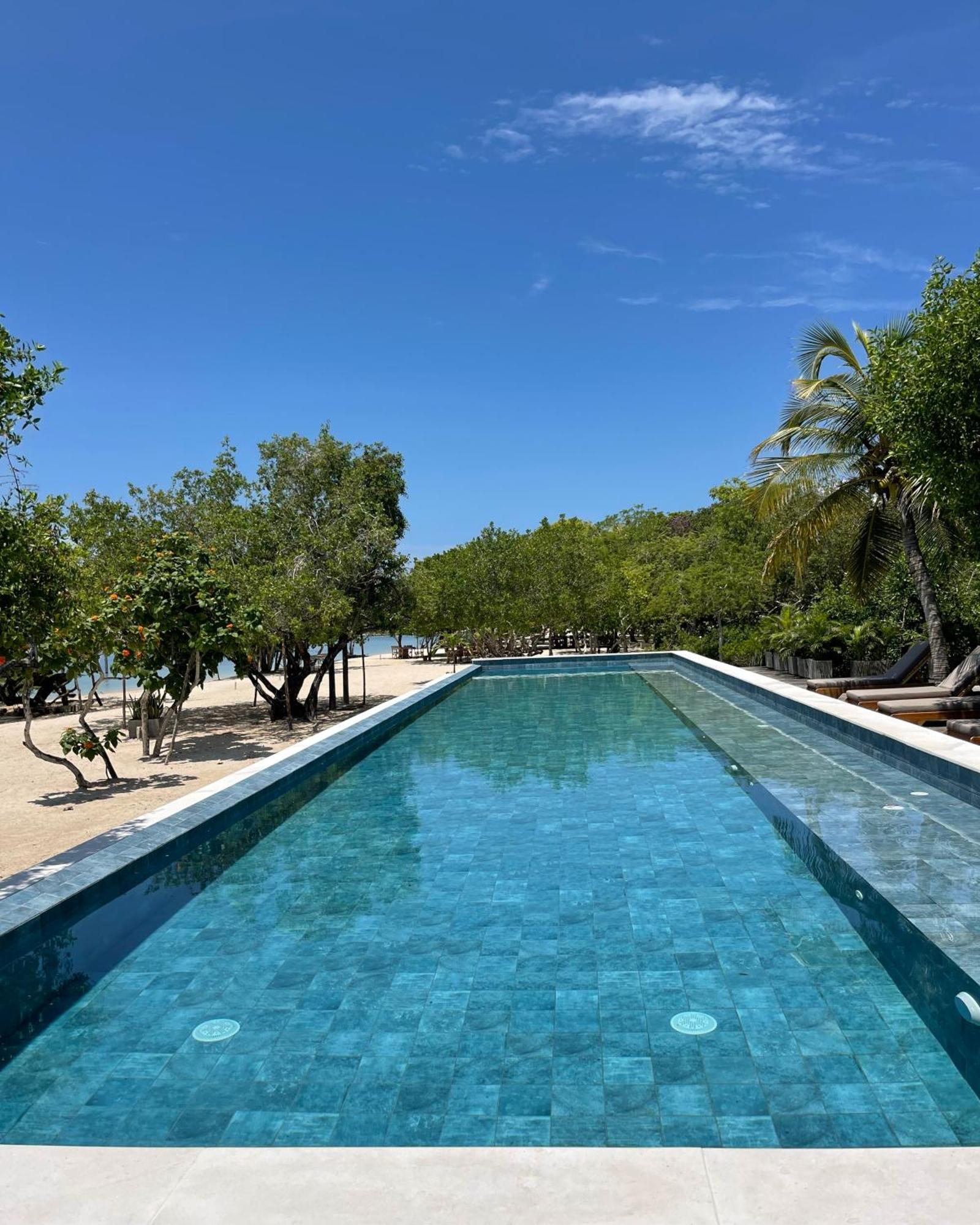 Sabai Beach Hotel Isla Barú エクステリア 写真
