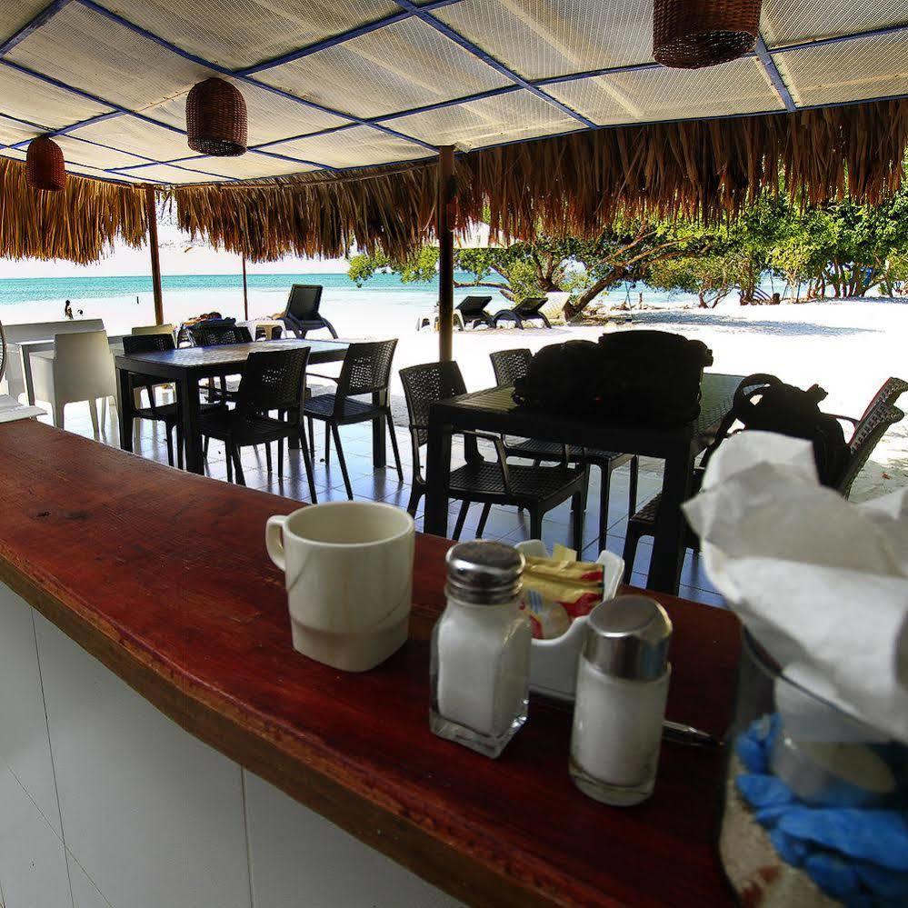 Sabai Beach Hotel Isla Barú エクステリア 写真